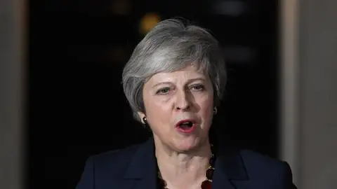 Noticias 2 Antena 3 (14-11-18) El Gobierno británico respalda el acuerdo del 'Brexit' con Bruselas Noticias 2 Antena 3 (14-11-18) El Gobierno británico respalda el acuerdo del 'Brexit' con Bruselas