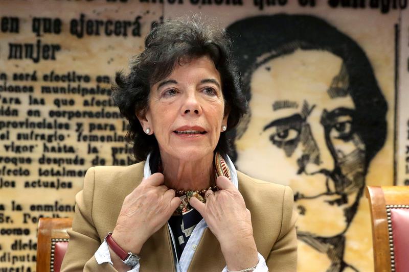 El Gobierno explica que su objetivo es bajar la tasa de repetidores: "Repetir Bachillerato es el plan B" El Gobierno explica que su objetivo es bajar la tasa de repetidores: "Repetir Bachillerato es el plan B"
