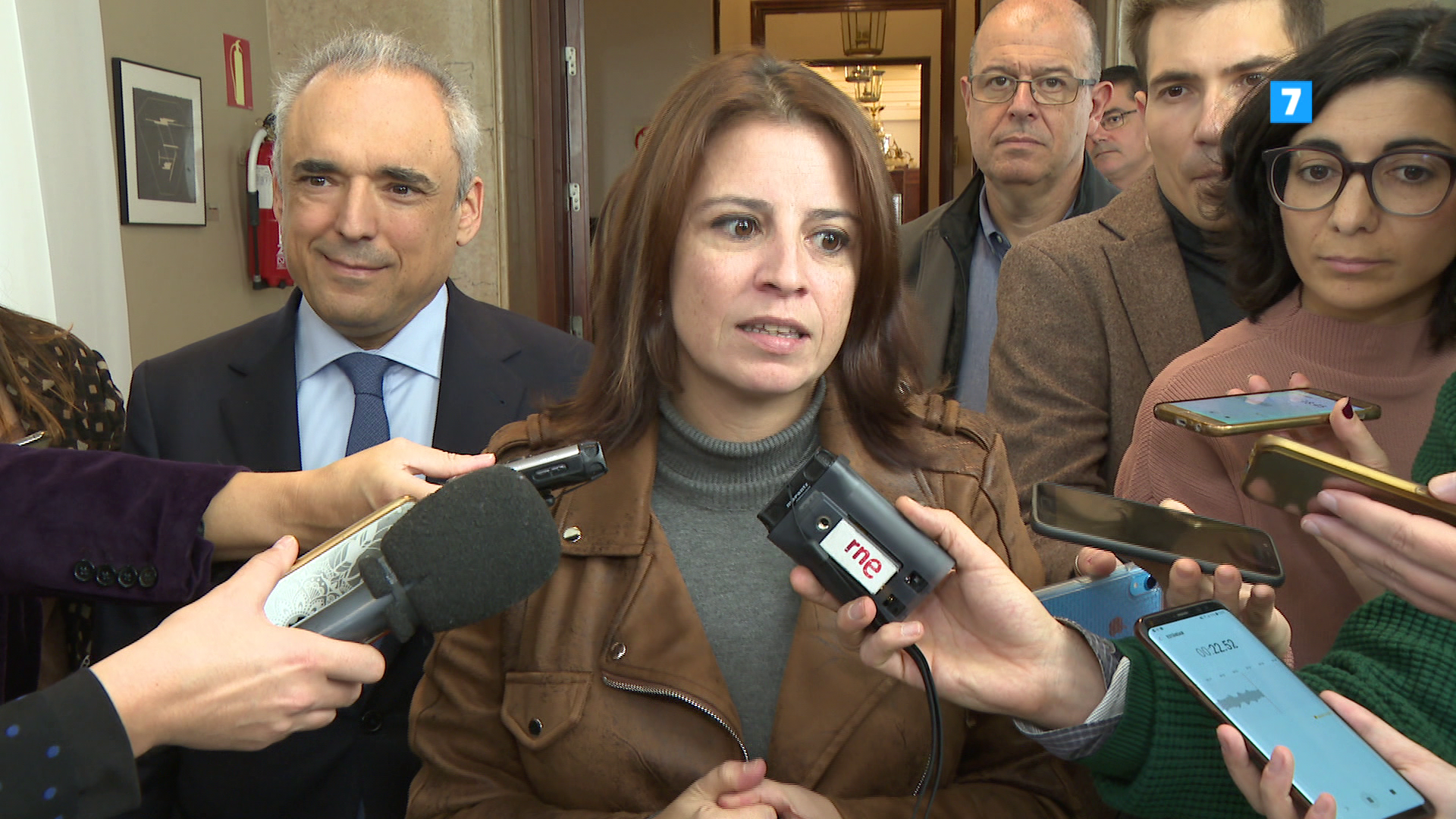 El PSOE invita al resto de partidos a sumarse a la reforma de la Constitución El PSOE invita al resto de partidos a sumarse a la reforma de la Constitución