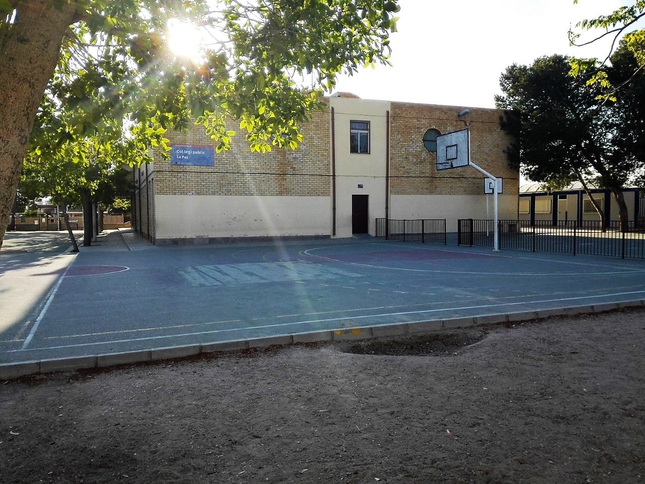 La licitación del nuevo colegio La Paz de Torrellano y la ampliación del centro de Las Bayas despierta el interés de más de 30 empresas La licitación del nuevo colegio La Paz de Torrellano y la ampliación del centro de Las Bayas despierta el interés de más de 30 empresas