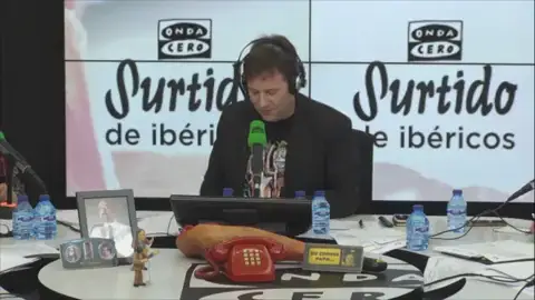 Julio Iglesias y el efecto de sonido que siempre le acompaña Julio Iglesias y el efecto de sonido que siempre le acompaña