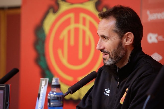Vicente Moreno: "El Almería es un buen equipo y es difícil de ganar” Vicente Moreno: "El Almería es un buen equipo y es difícil de ganar”