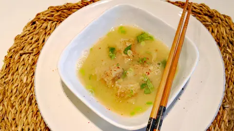Sopa de pollo con wontón Bárbara Amorós