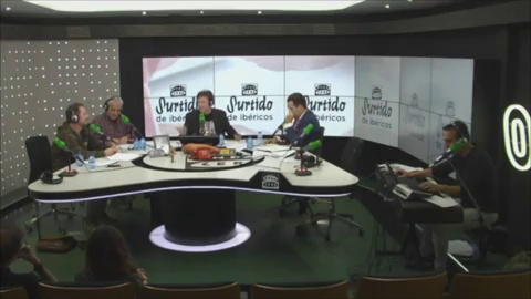 Magistral interpretación del 'Buenas Noches Señora' de los componentes de Surtido de Ibéricos Magistral interpretación del 'Buenas Noches Señora' de los componentes de Surtido de Ibéricos