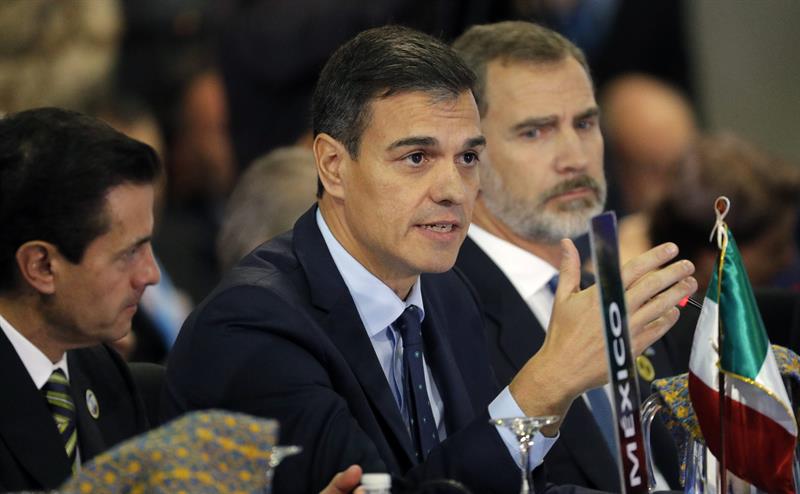 Sánchez insta a Iberoamérica a defender la democracia frente al autoritarismo Sánchez insta a Iberoamérica a defender la democracia frente al autoritarismo