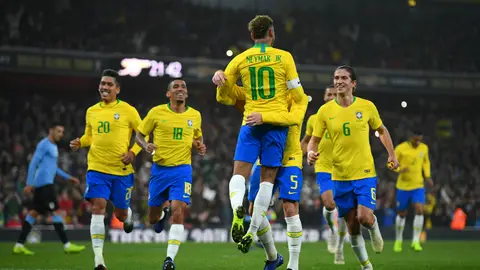 Brasil celebra un gol Brasil celebra un gol