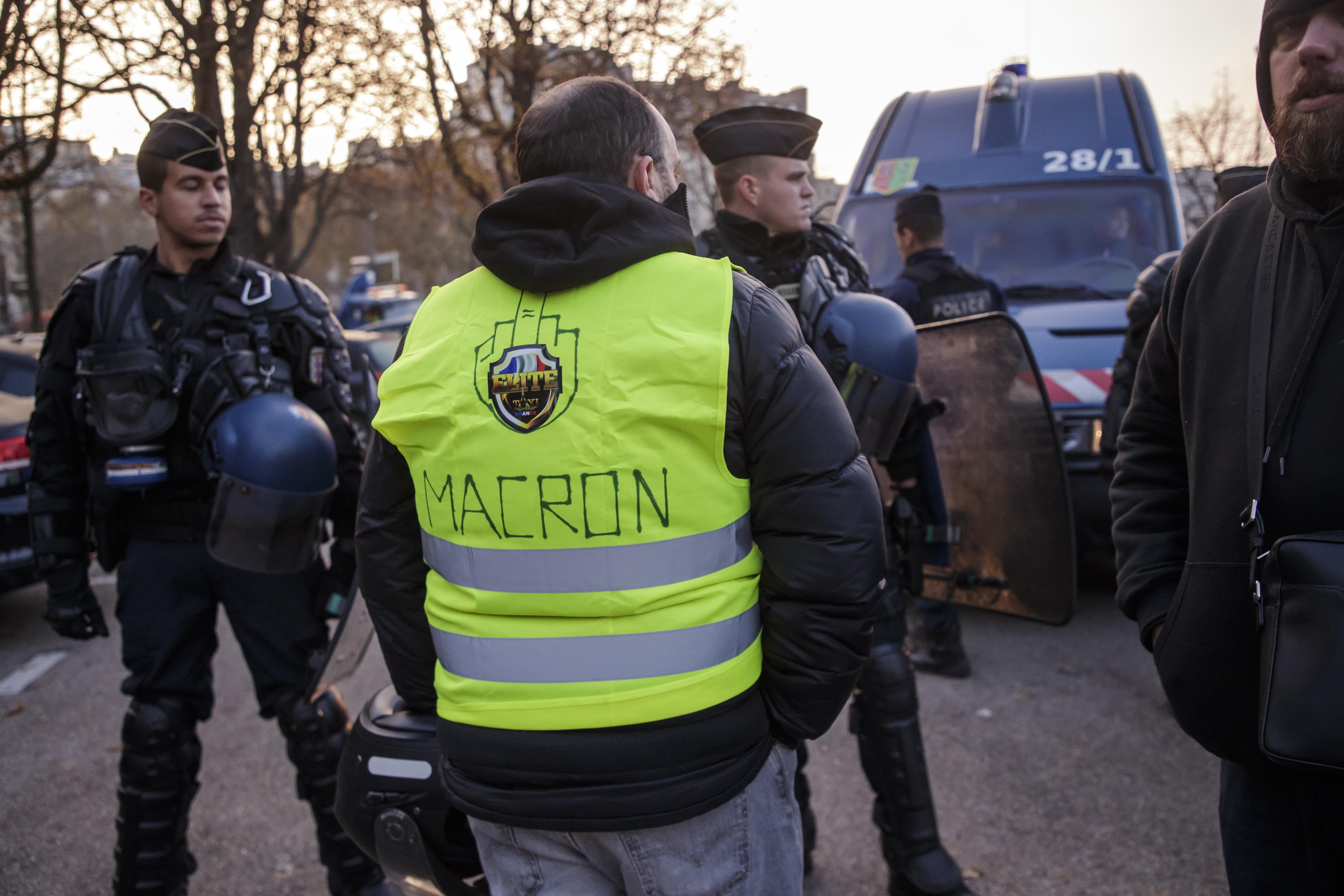 Una manifestante muerta y al menos 47 heridos en unas protestas en Francia Una manifestante muerta y al menos 47 heridos en unas protestas en Francia
