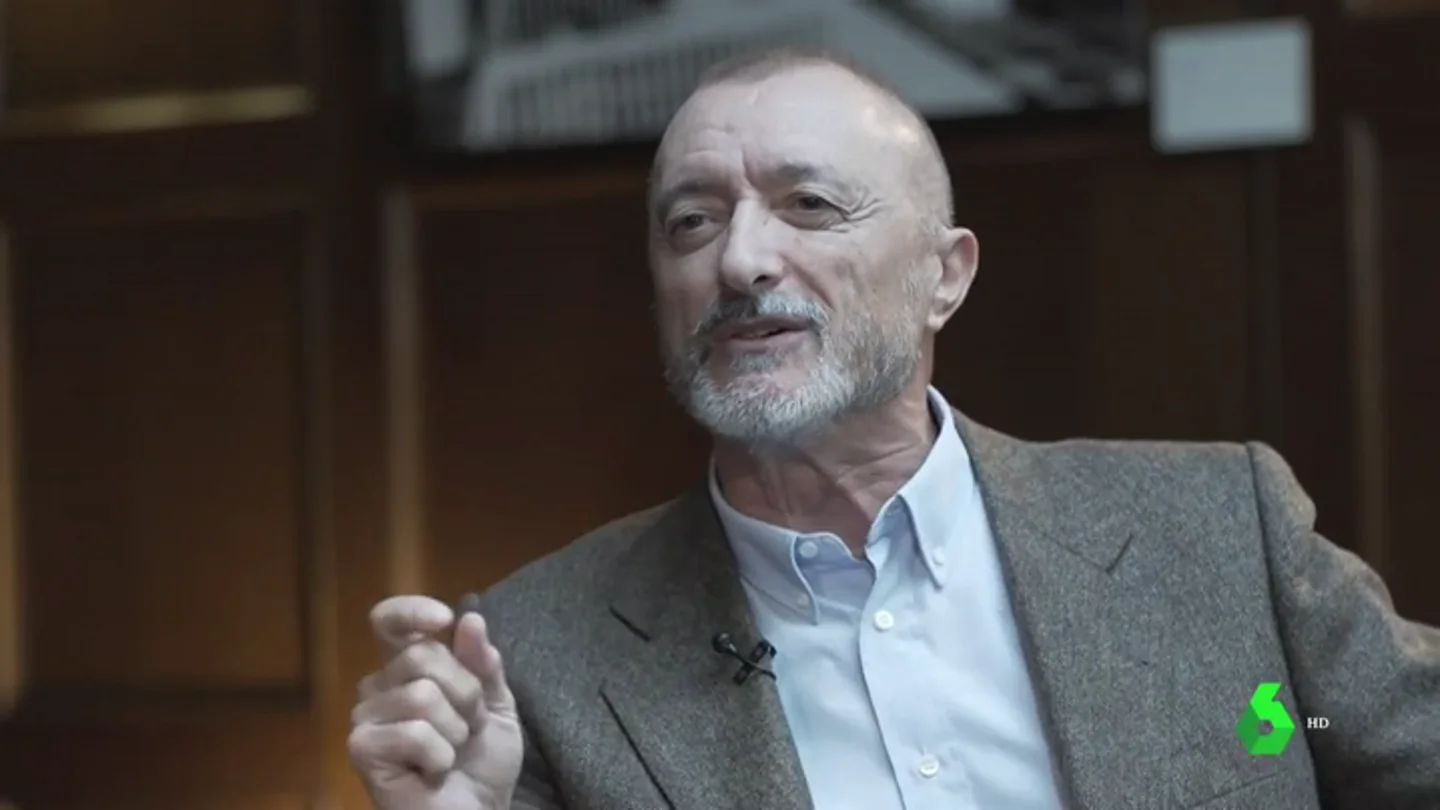 La opinión de Pérez-Reverte sobre Sánchez: "Si tiene que aplicar el 155 para seguir en el poder lo hará sin despeinarse" La opinión de Pérez-Reverte sobre Sánchez: "Si tiene que aplicar el 155 para seguir en el poder lo hará sin despeinarse"