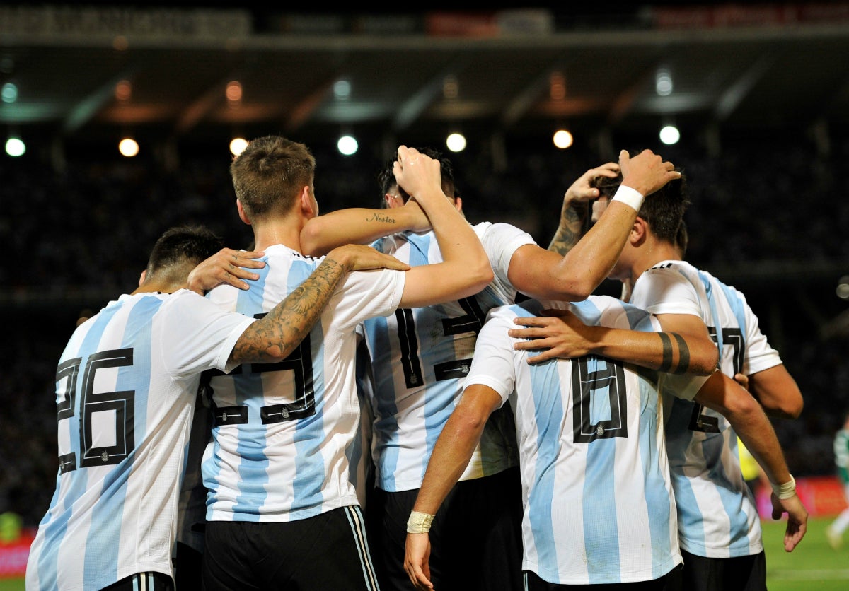 La renovada Argentina de Scaloni se impone a una México sin Chicharito La renovada Argentina de Scaloni se impone a una México sin Chicharito