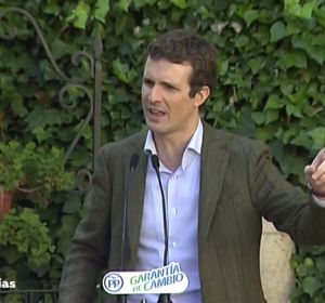 Pablo Casado arremete contra Pedro Sánchez por mostrarse “muy duro con los dictadores muertos” y “muy cobarde” contra los vivos, en un mitin en Córdoba Pablo Casado arremete contra Pedro Sánchez por mostrarse “muy duro con los dictadores muertos” y “muy cobarde” contra los vivos, en un mitin en Córdoba
