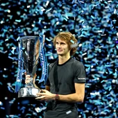 Zverev alza el título de la Copa Masters en Londres Zverev alza el título de la Copa Masters en Londres