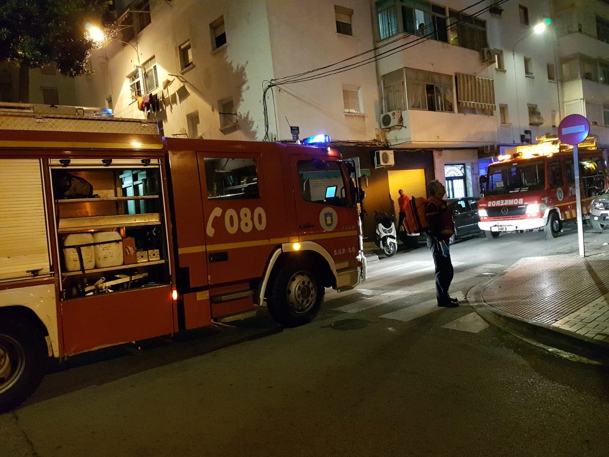 Un fallecido en un incendio en una vivienda de Carretera de Cádiz Un fallecido en un incendio en una vivienda de Carretera de Cádiz