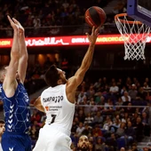 El bse argentino Campazzo anota para el Real Madrid El bse argentino Campazzo anota para el Real Madrid