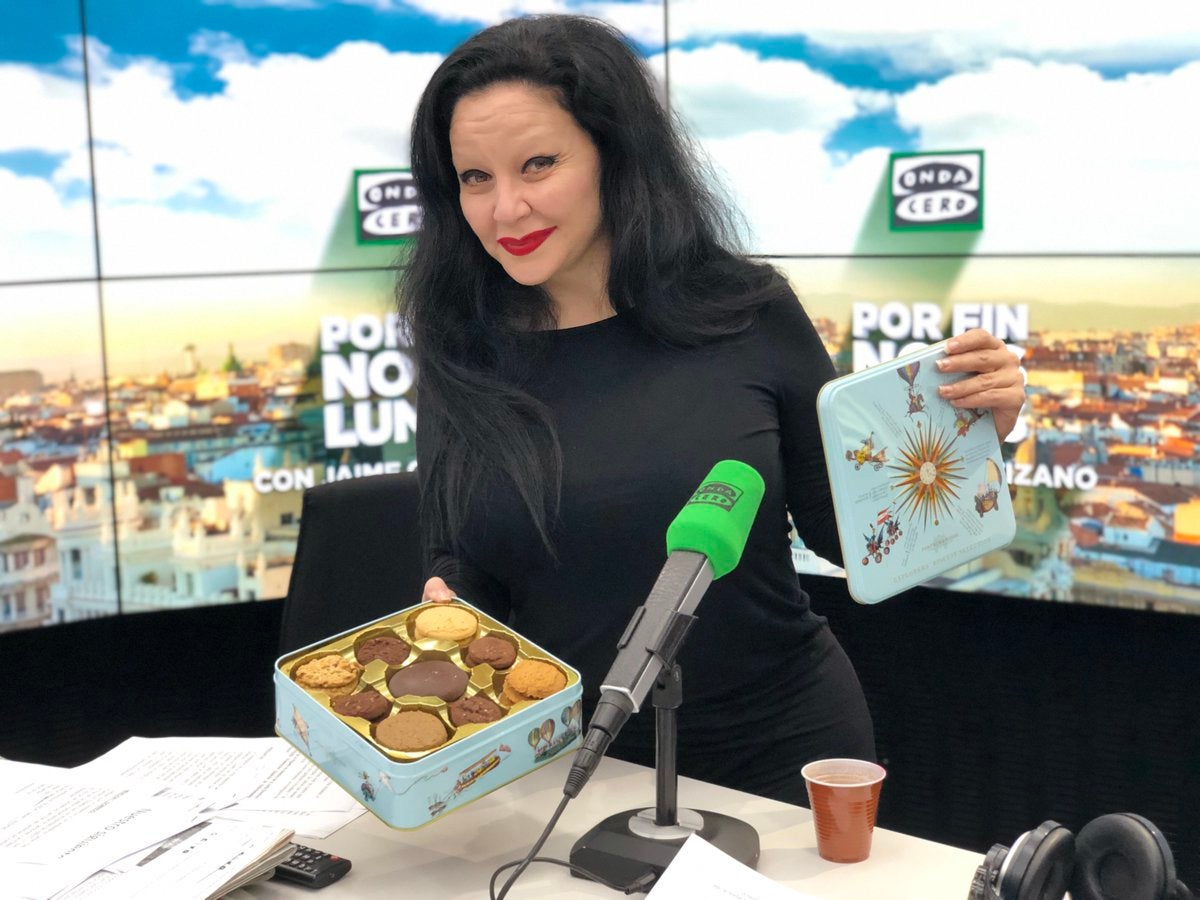 Alaska: " Yo quiero ser María Antonieta y vivir en el campo pero también una vida de espectáculo. En definitiva ¡Una vida loca!" Alaska: " Yo quiero ser María Antonieta y vivir en el campo pero también una vida de espectáculo. En definitiva ¡Una vida loca!"