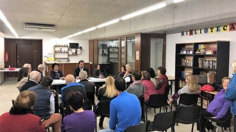 Reuni&oacute;n de los representantes del PP de Elche en la pedan&iacute;a de Pe&ntilde;a Las &Aacute;guilas