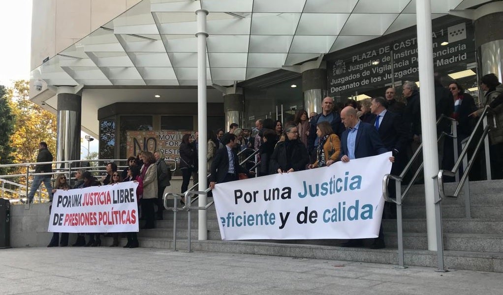 Miles de jueces y fiscales están llamados a la huelga contra una justicia "anticuada, obsoleta, insuficiente y lenta" Miles de jueces y fiscales están llamados a la huelga contra una justicia "anticuada, obsoleta, insuficiente y lenta"