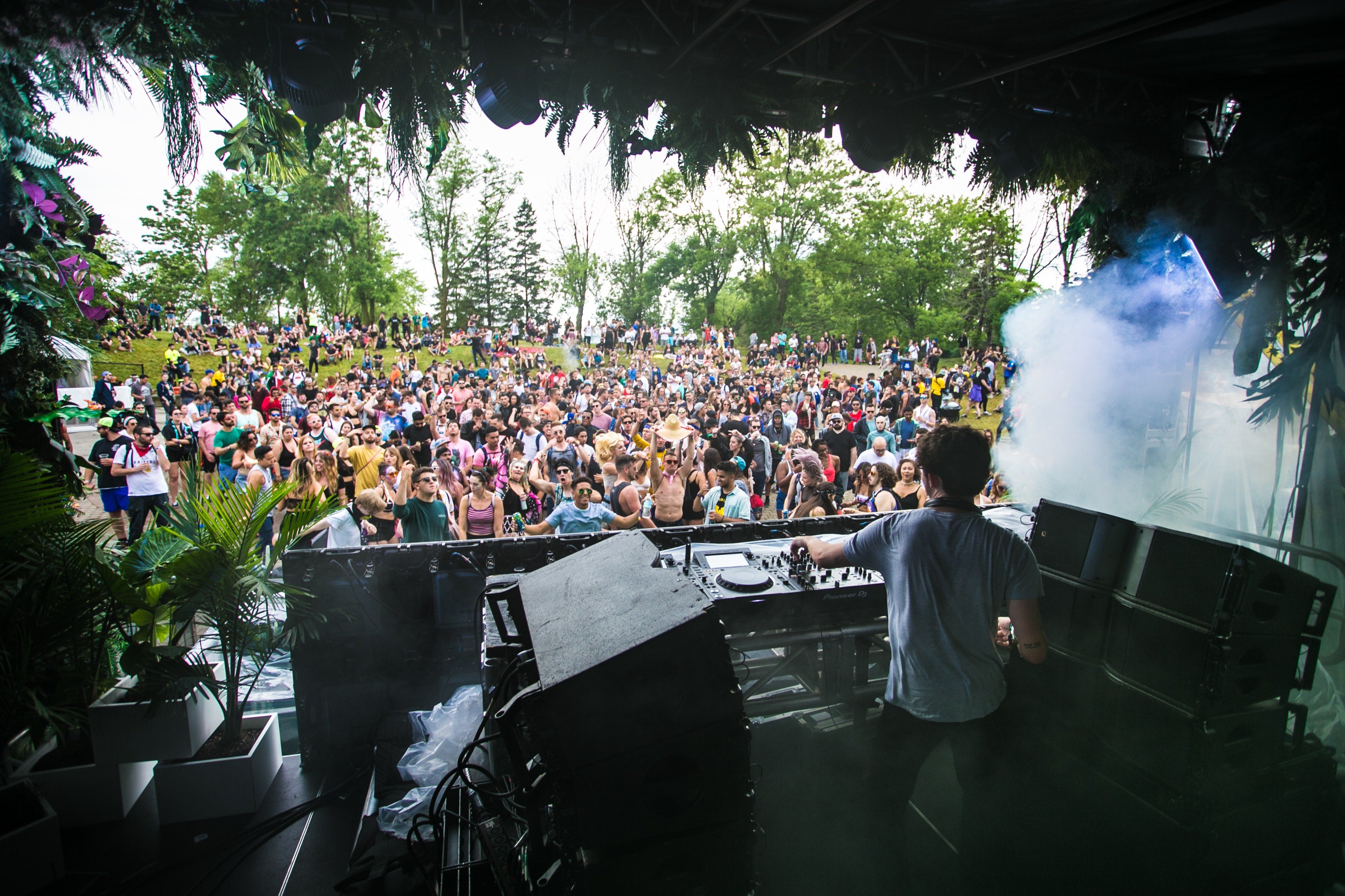 El Gobierno estudia prohibir el consumo de tabaco en eventos al aire libre y en vehículos con niños El Gobierno estudia prohibir el consumo de tabaco en eventos al aire libre y en vehículos con niños