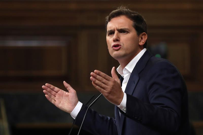 Rivera recuerda al Gobierno que los que se sientan en el banquillo por el procés han cometido delitos Rivera recuerda al Gobierno que los que se sientan en el banquillo por el procés han cometido delitos
