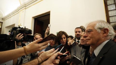 El ministro de Asuntos Exteriores, Josep Borrell, contesta a las preguntas de los periodistas 
