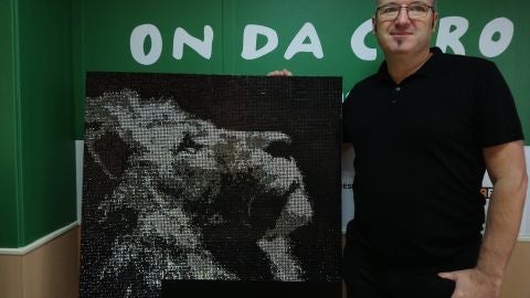 El cristal se convierte en arte en los mosaicos de Yago S&aacute;nchez