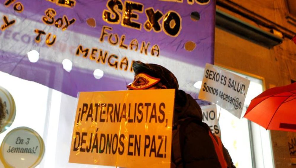 Concentración convocada por el sindicato de prostitutas OTRAS para exigir sus derechos laborales, en Madrid