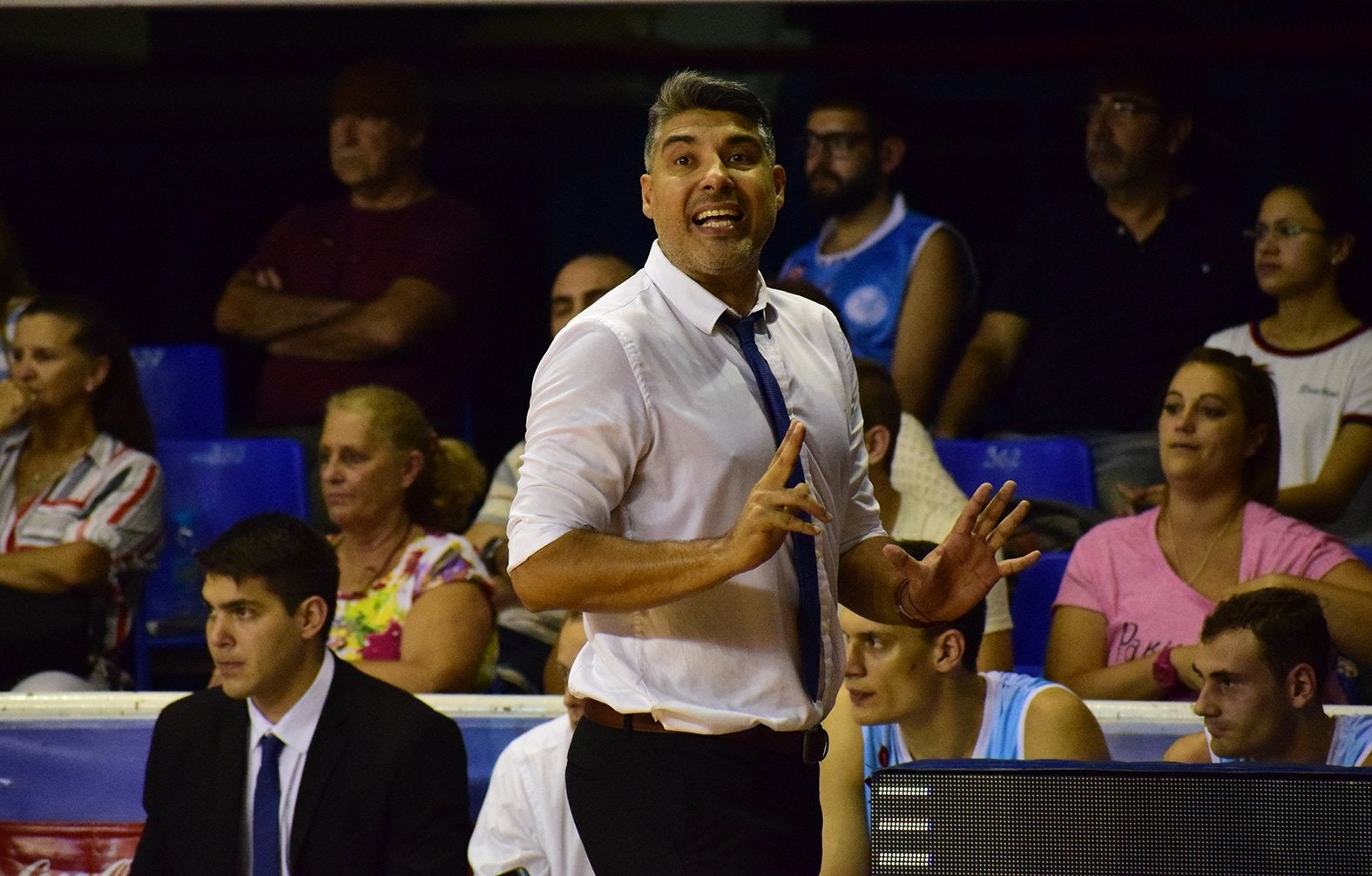 Lucas Victoriano en 4 CUARTOS: "El entrenador tiene una soledad difícil de explicar" Lucas Victoriano en 4 CUARTOS: "El entrenador tiene una soledad difícil de explicar"