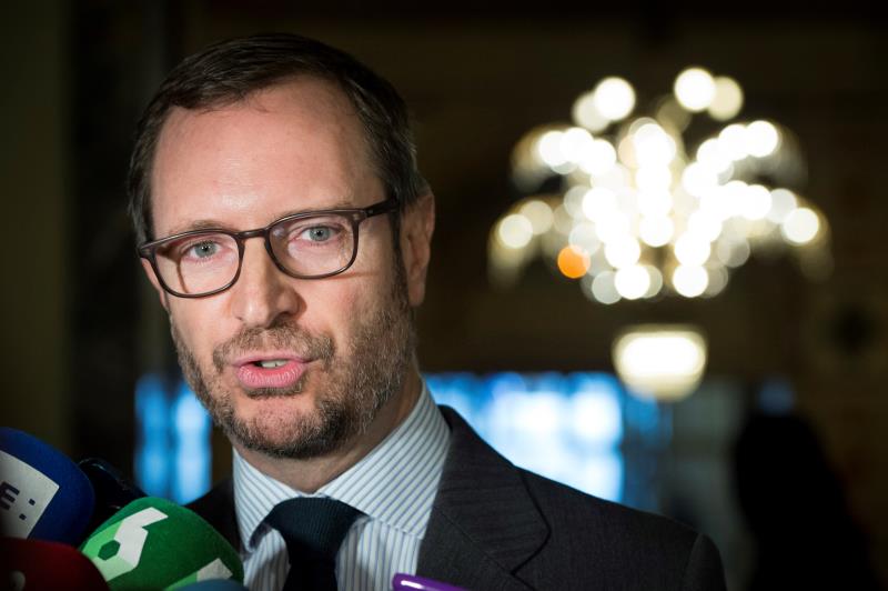 El PP no comparte la decisión de Ana Pastor de retirar el término "golpista" del pleno El PP no comparte la decisión de Ana Pastor de retirar el término "golpista" del pleno