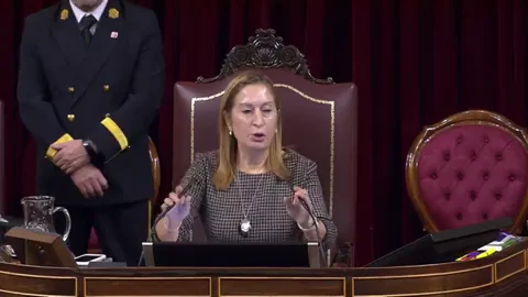 Ana Pastor anuncia que retirará las palabras golpista y fascista del Diario de Sesiones Ana Pastor anuncia que retirará las palabras golpista y fascista del Diario de Sesiones