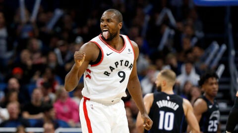 Serge Ibaka celebra una canasta ante Orlando Magic