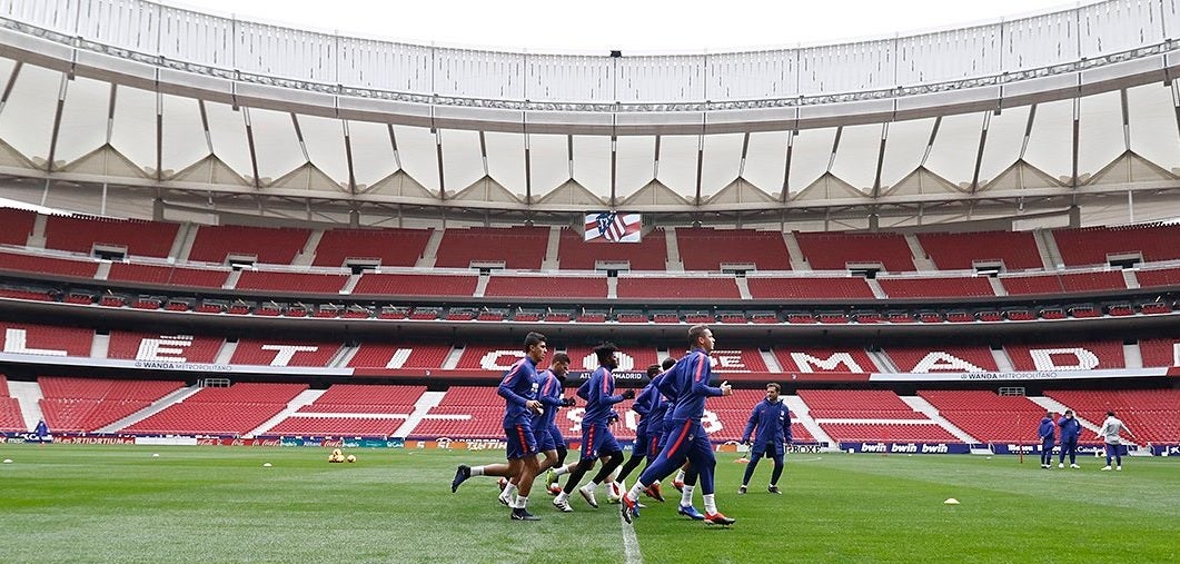 El Atlético de Madrid se entrena en el nuevo césped del Wanda Metropolitano dos días antes de recibir al Barcelona El Atlético de Madrid se entrena en el nuevo césped del Wanda Metropolitano dos días antes de recibir al Barcelona