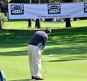 Un jugador de golf en uno de los torneos organizados por Onda Cero. Un jugador de golf en uno de los torneos organizados por Onda Cero.