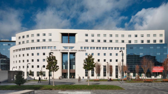 Prisión para los cuatro detenidos por la agresión sexual en las inmediaciones de la carpa universitaria Prisión para los cuatro detenidos por la agresión sexual en las inmediaciones de la carpa universitaria