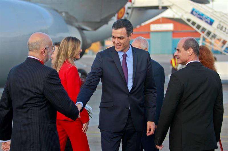 Sánchez traslada a Díaz-Canel que le haría ilusión que los Reyes viajasen a Cuba en 2019 Sánchez traslada a Díaz-Canel que le haría ilusión que los Reyes viajasen a Cuba en 2019