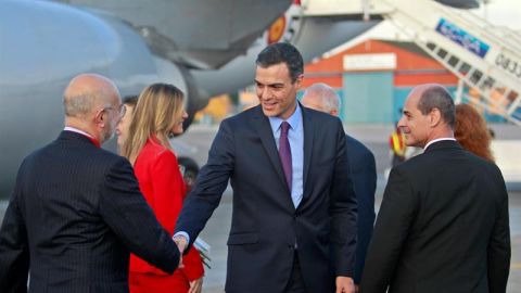 Pedro S&aacute;nchez, a su llegada a Cuba. 