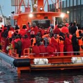 Migrantes rescatados en el mar de Alborán