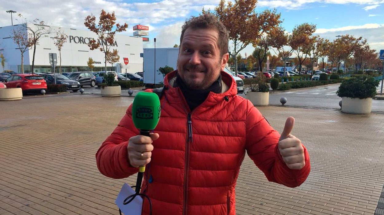 El Monaguillo: "¿Le echas arroz a los niños como si fueran pájaros?" El Monaguillo: "¿Le echas arroz a los niños como si fueran pájaros?"