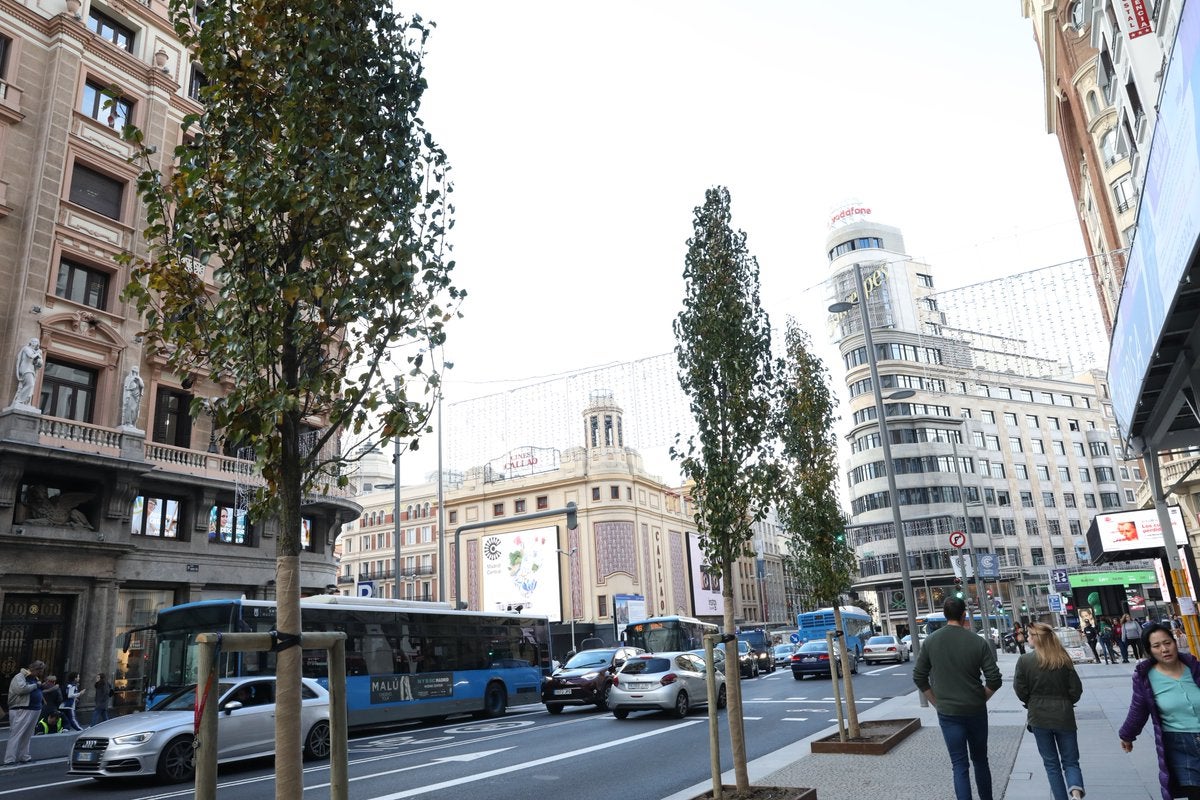 Muere un obrero tras caer ocho plantas en un edificio en obras de la Gran Vía Muere un obrero tras caer ocho plantas en un edificio en obras de la Gran Vía