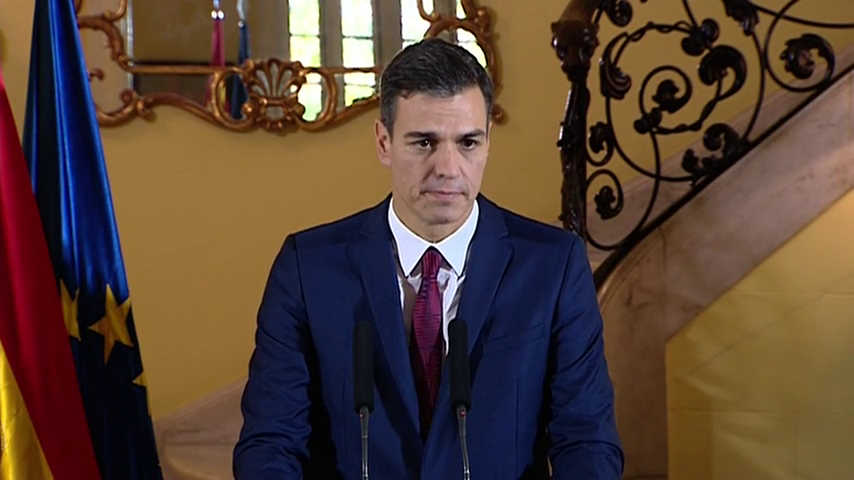 Pedro Sánchez aconseja a Pablo Iglesias que "se tome su tiempo" porque quedan "bastantes meses" antes de las generales Pedro Sánchez aconseja a Pablo Iglesias que "se tome su tiempo" porque quedan "bastantes meses" antes de las generales