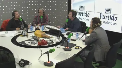El drama de El Monaguillo: "Me bebo el liquidillo del bote de espárragos y cuando hago pipí huele fuerte" El drama de El Monaguillo: "Me bebo el liquidillo del bote de espárragos y cuando hago pipí huele fuerte"