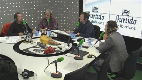 El drama de El Monaguillo: "Me bebo el liquidillo del bote de espárragos y cuando hago pipí huele fuerte" El drama de El Monaguillo: "Me bebo el liquidillo del bote de espárragos y cuando hago pipí huele fuerte"