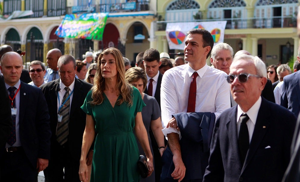 Sánchez da por roto el hielo con Cuba y ahora espera la visita de los Reyes Sánchez da por roto el hielo con Cuba y ahora espera la visita de los Reyes