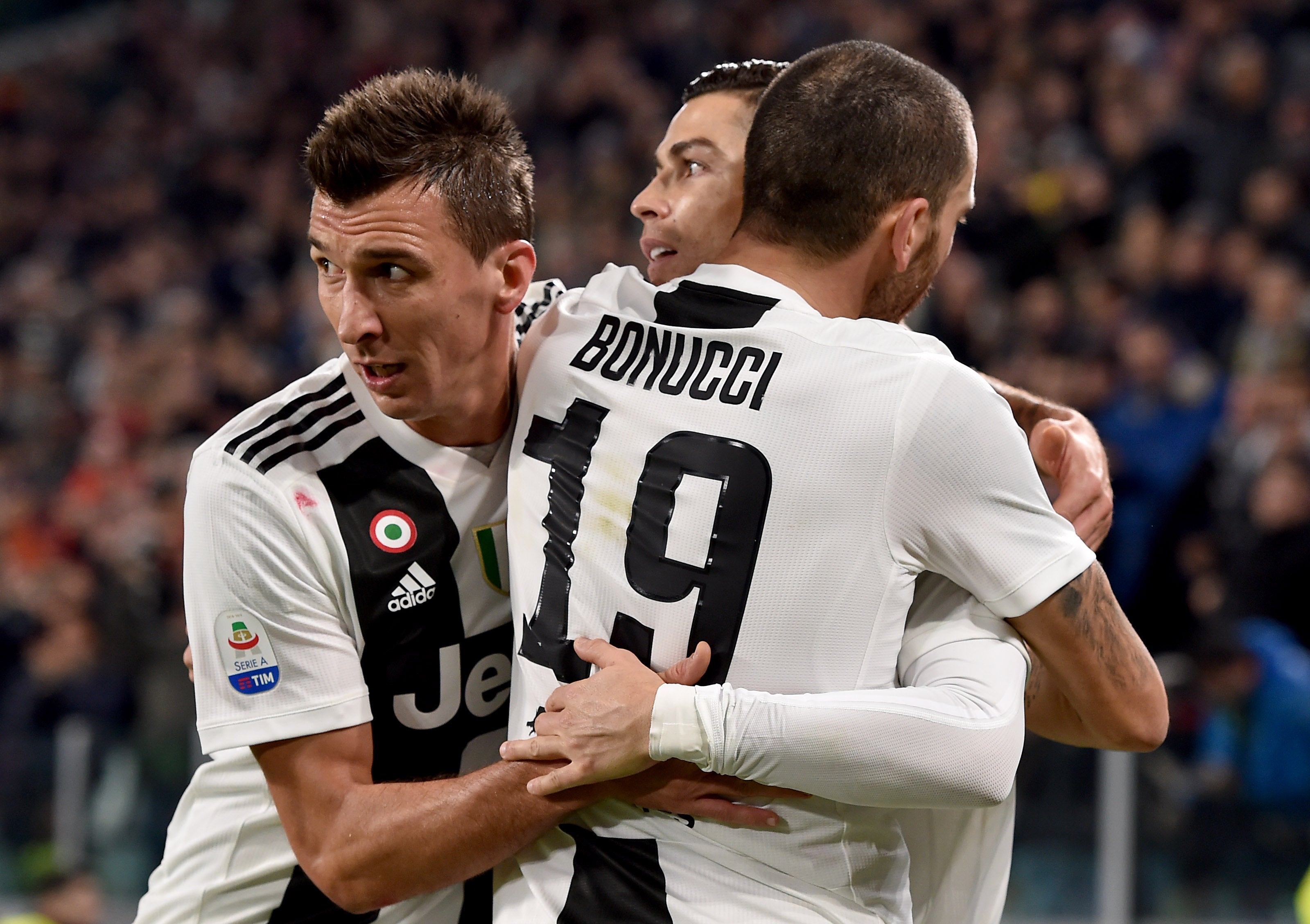 Cristiano Ronaldo impulsa a la Juventus ante el SPAL Cristiano Ronaldo impulsa a la Juventus ante el SPAL