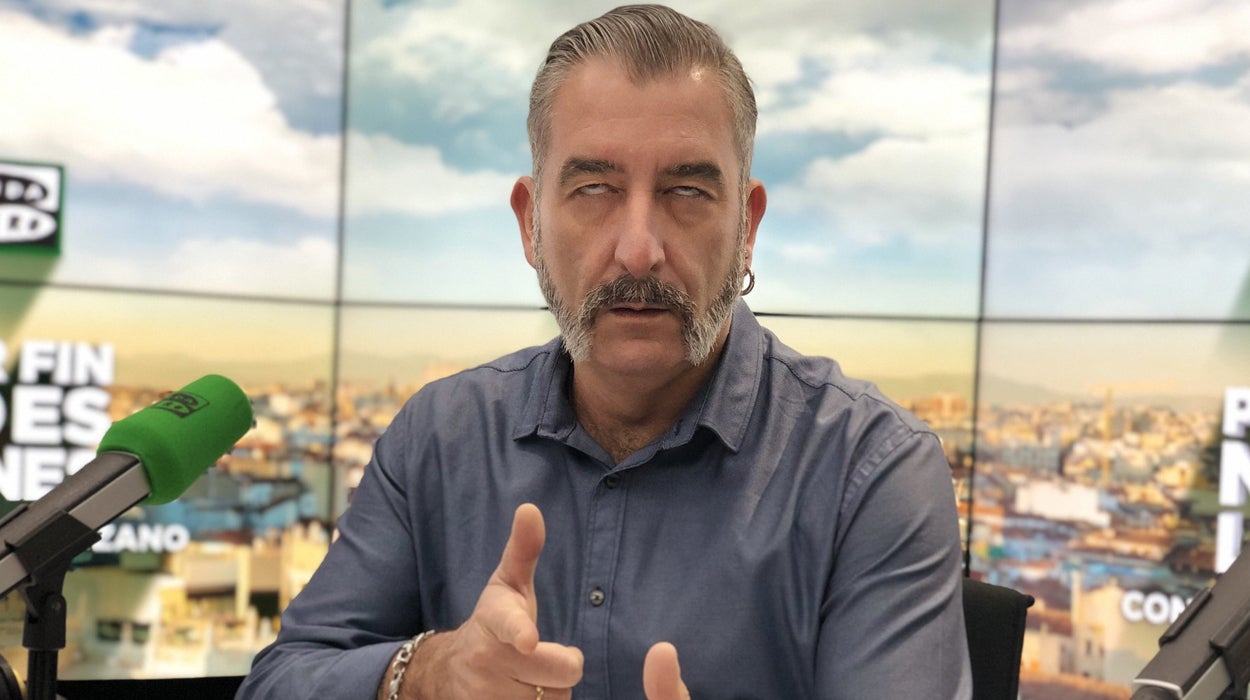 Fernando Eiras: "Los que pueden moverse a derecha e izquierda no son los anfibios, son los de Ciudadanos" Fernando Eiras: "Los que pueden moverse a derecha e izquierda no son los anfibios, son los de Ciudadanos"