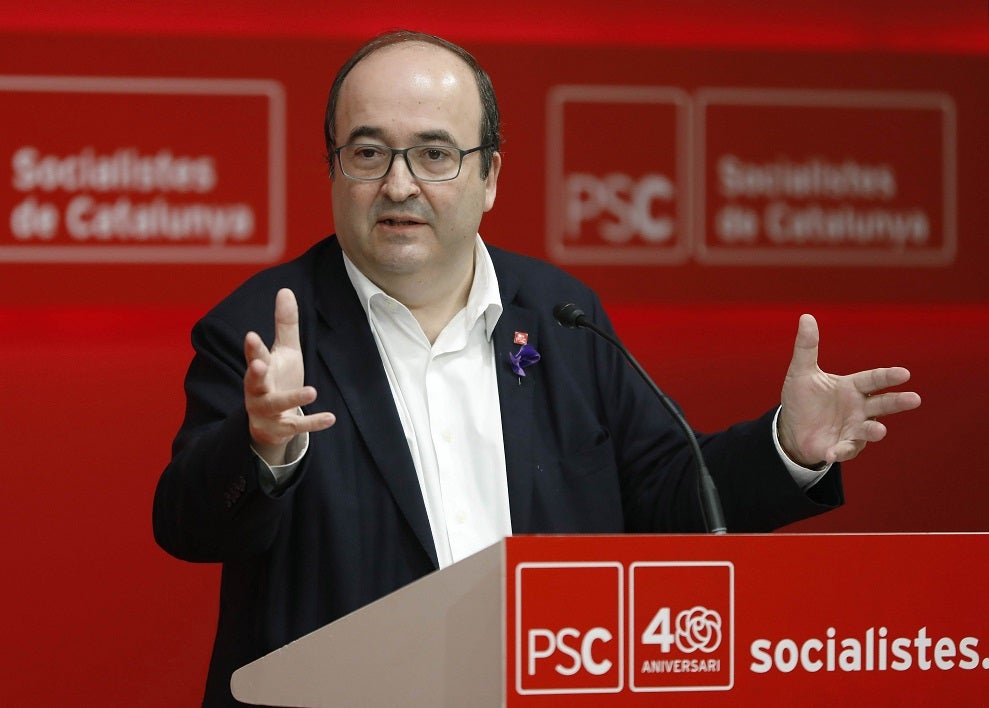 Rubén Amón indulta a Miquel Iceta: "Quiere llevarse a los votantes de Cs en Cataluña mientas corteja a Junqueras" Rubén Amón indulta a Miquel Iceta: "Quiere llevarse a los votantes de Cs en Cataluña mientas corteja a Junqueras"