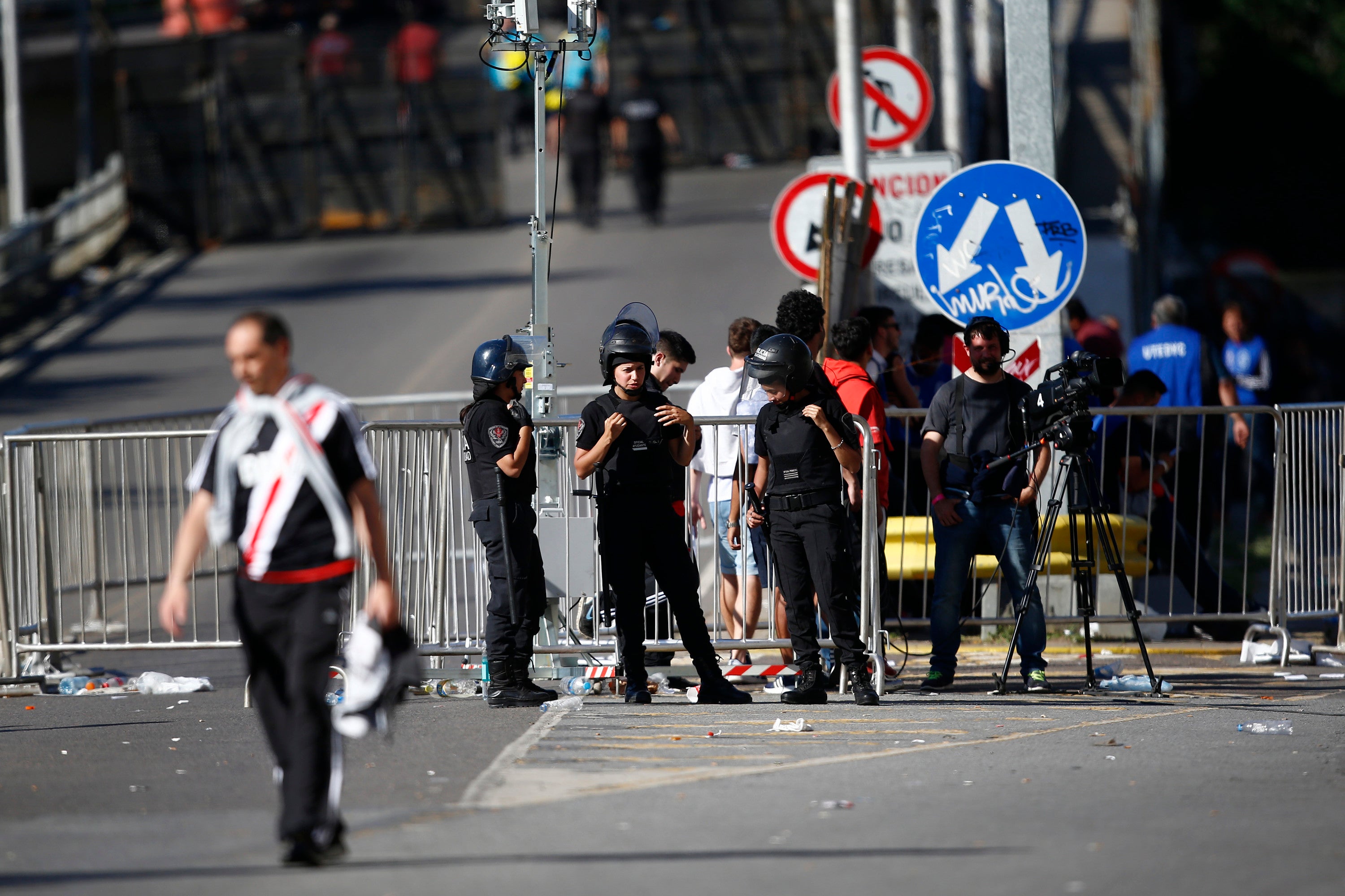 Al menos 29 detenidos por fuertes disturbios antes del River vs Boca de la Copa Libertadores Al menos 29 detenidos por fuertes disturbios antes del River vs Boca de la Copa Libertadores