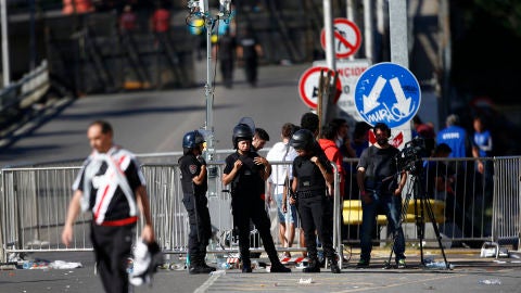 La Polic&iacute;a rodea el estadio Monumental de River Plate