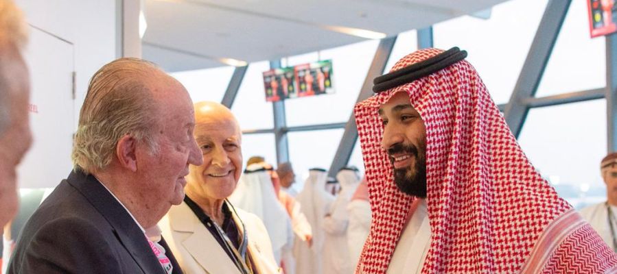 El Rey Juan Carlos se fotografía con el príncipe heredero saudí El Rey Juan Carlos se fotografía con el príncipe heredero saudí