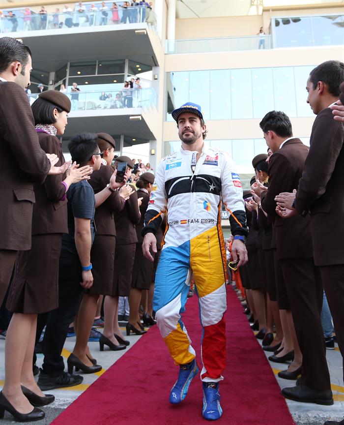 Alonso termina undécimo en Abu Dabi y dice adiós a la Fórmula 1 con una emotiva despedida Alonso termina undécimo en Abu Dabi y dice adiós a la Fórmula 1 con una emotiva despedida