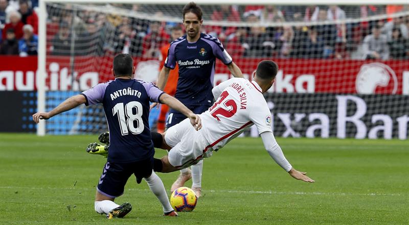 Un gol de André Silva sitúa líder a un Sevilla sin vértigo a las alturas Un gol de André Silva sitúa líder a un Sevilla sin vértigo a las alturas