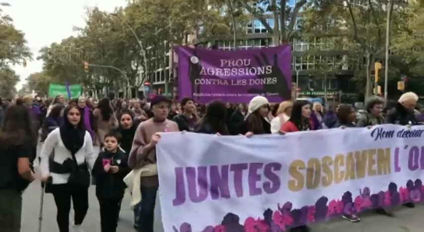 150 personas salen a la calle en Betxí para protestar por la presunta agresión sexual que sufrió una vecina de la localidad 150 personas salen a la calle en Betxí para protestar por la presunta agresión sexual que sufrió una vecina de la localidad